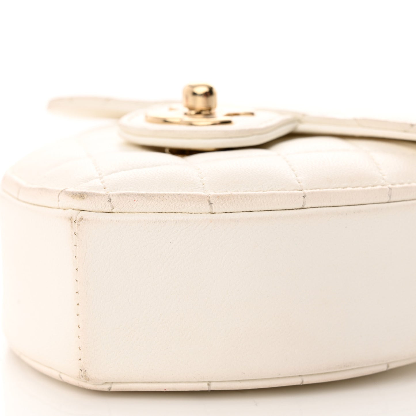 Lambskin Quilted CC In Love Heart Clutch With Chain White