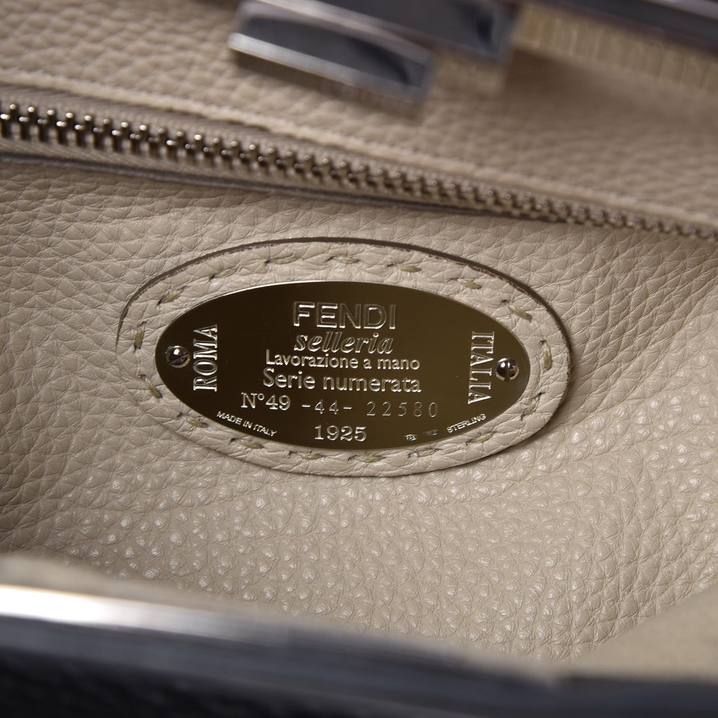 Cuoio Romano Selleria Bi-Color Large Peekaboo Iconic Satchel Asfalto Latte