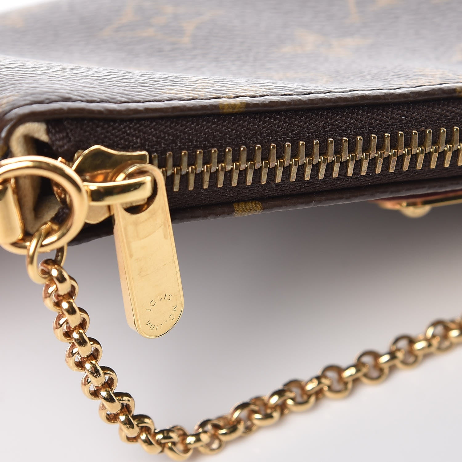 Louis Vuitton Monogram Pochette Milla MM 12 of 12