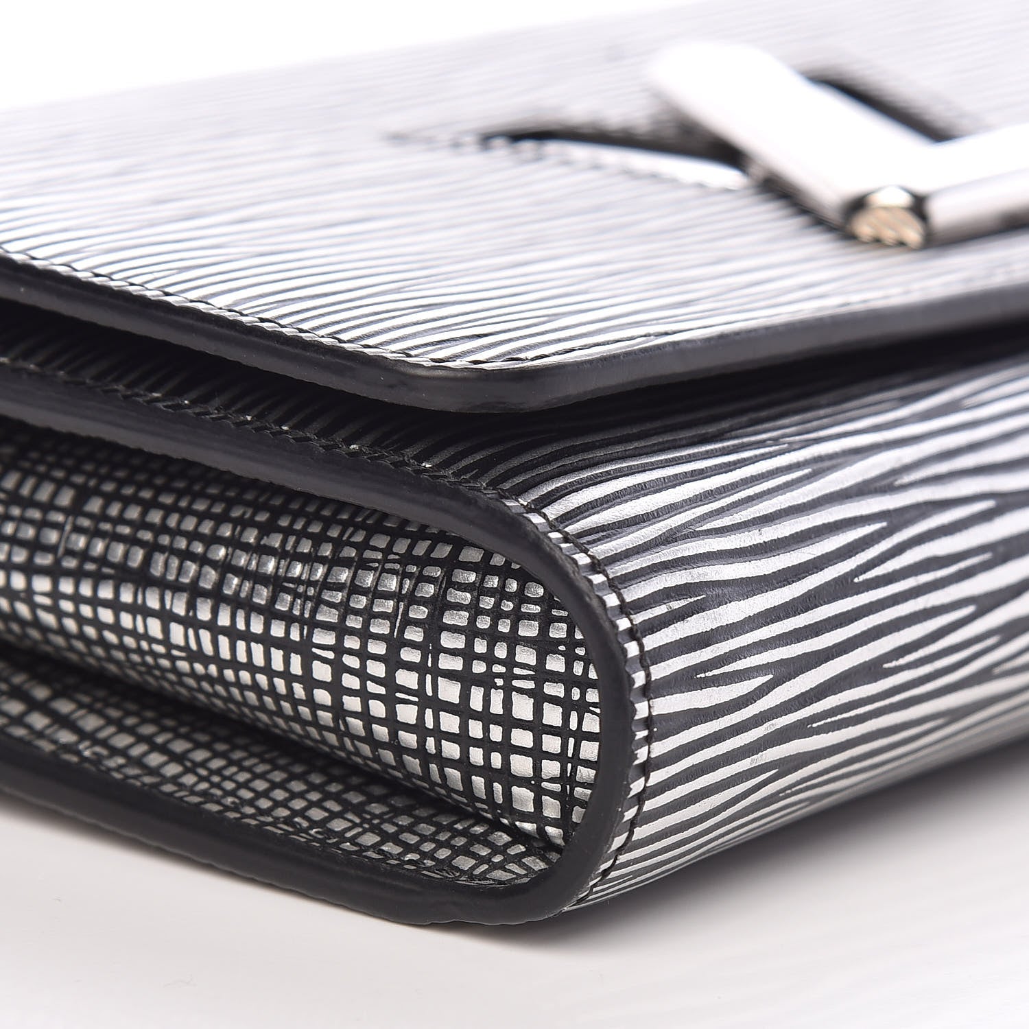 Louis Vuitton Epi Twist Chain Wallet Metal 8 of 9