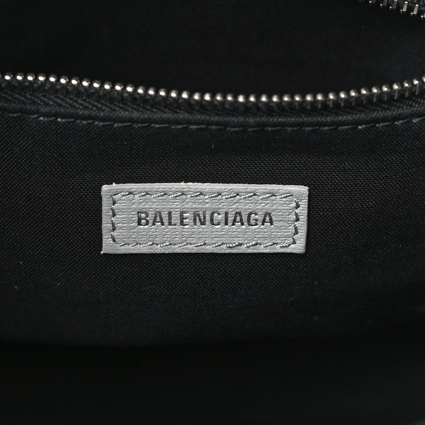 Calfskin Logo XXS Shopping Tote Gris Fossile