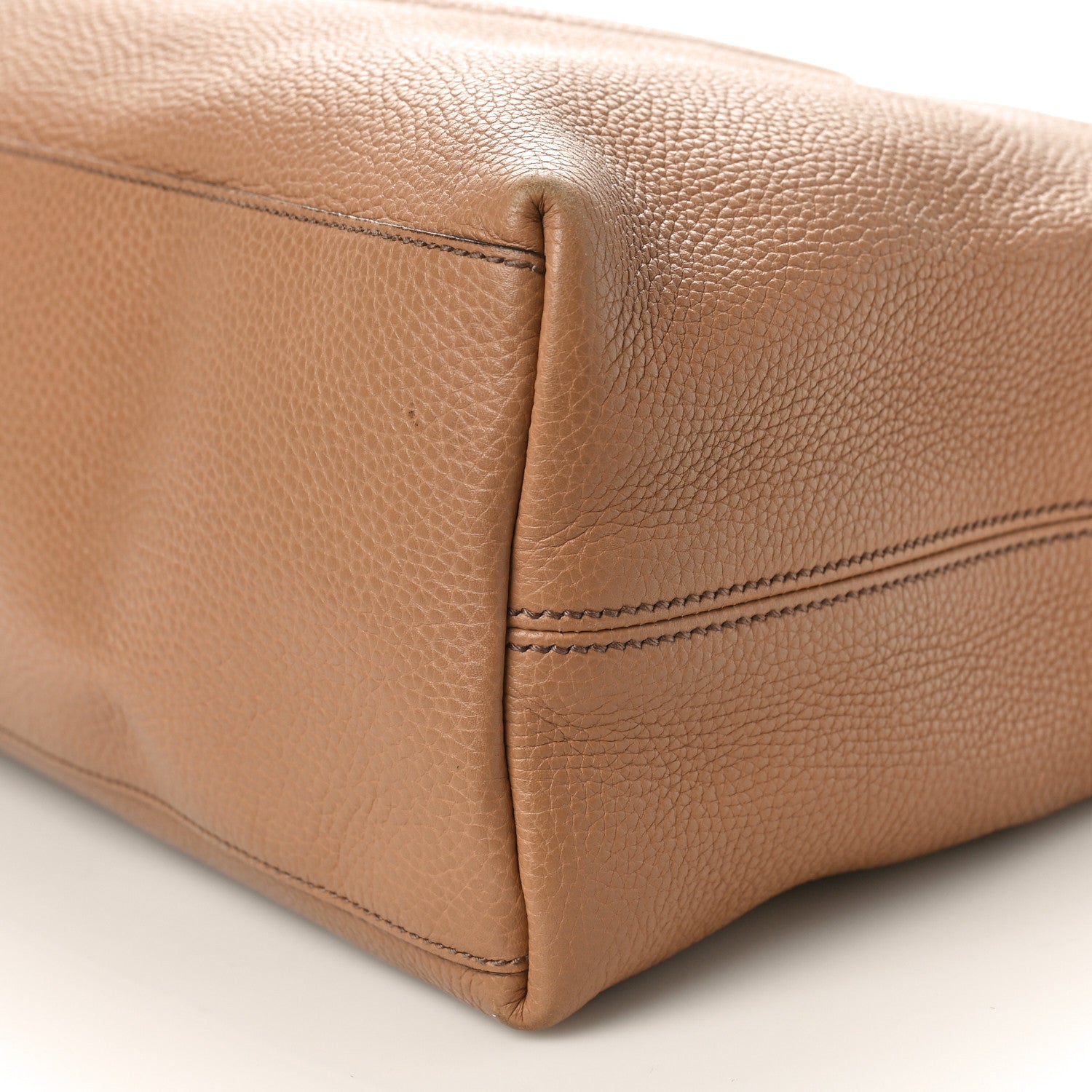 Gucci Pebbled Calfskin Medium Soho Chain Shoulder Bag Camelia 10 of 13