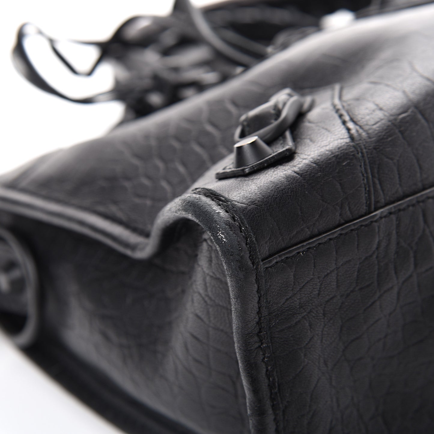 Matte Supple Lambskin Crocodile Embossed Classic Black Hardware S City Black