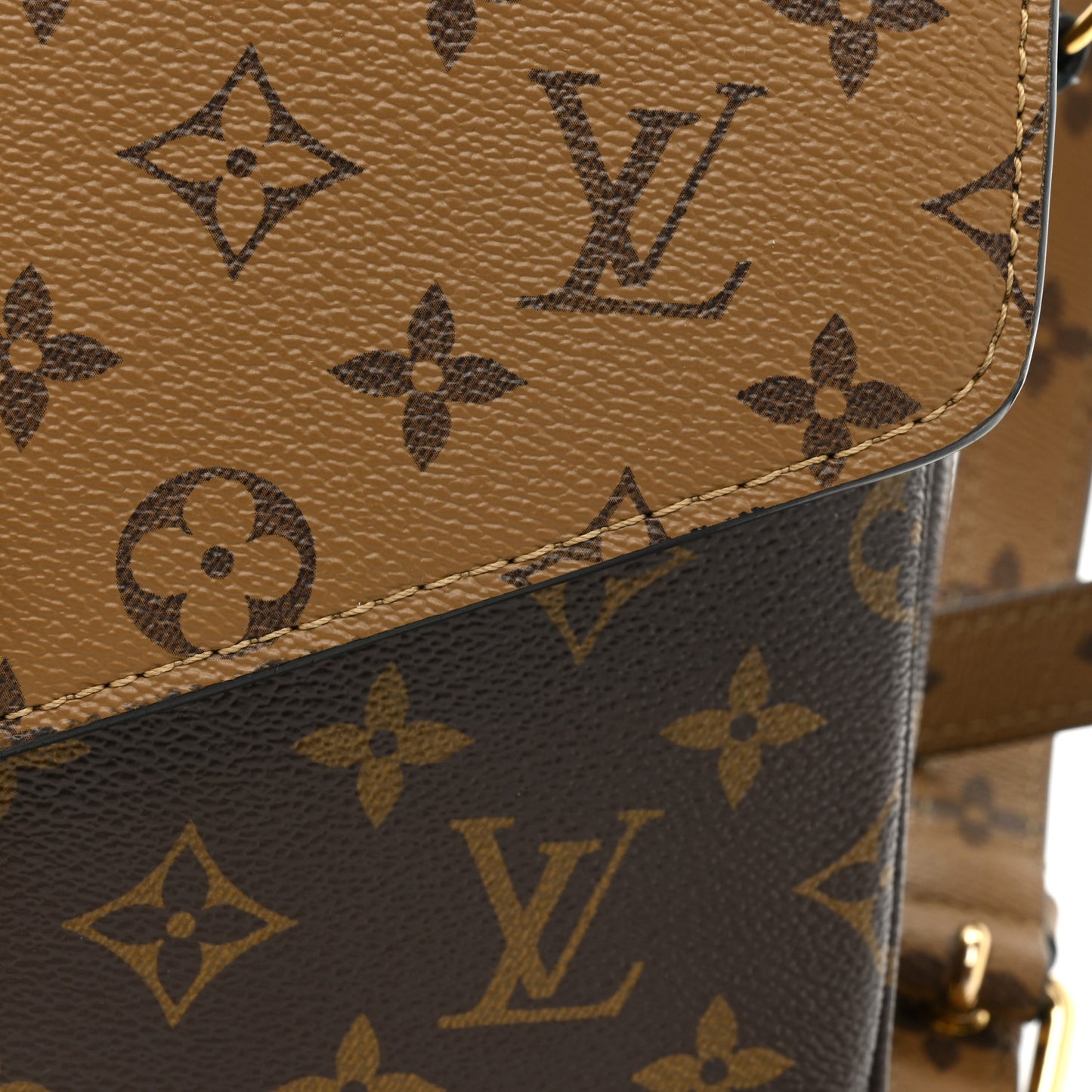 Reverse Monogram Pochette Metis