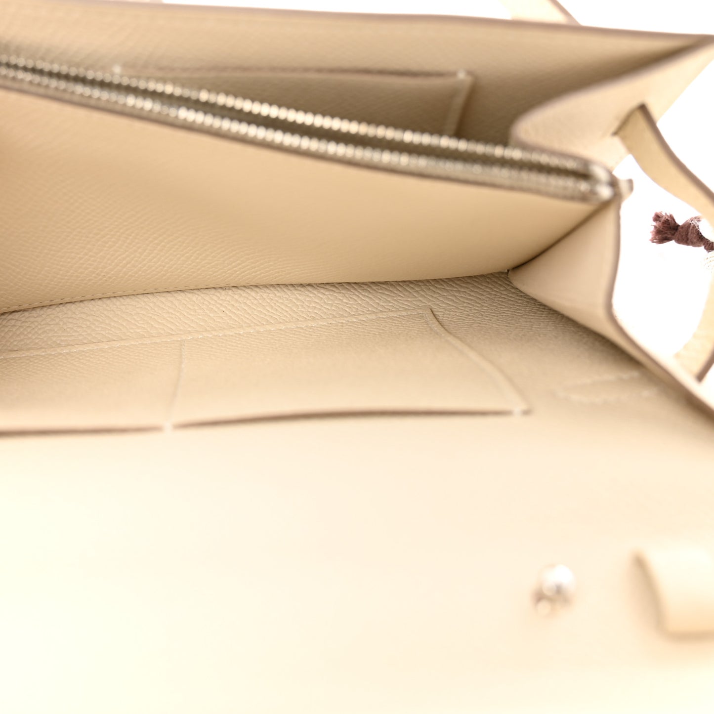 Epsom Kelly Wallet To Go Craie