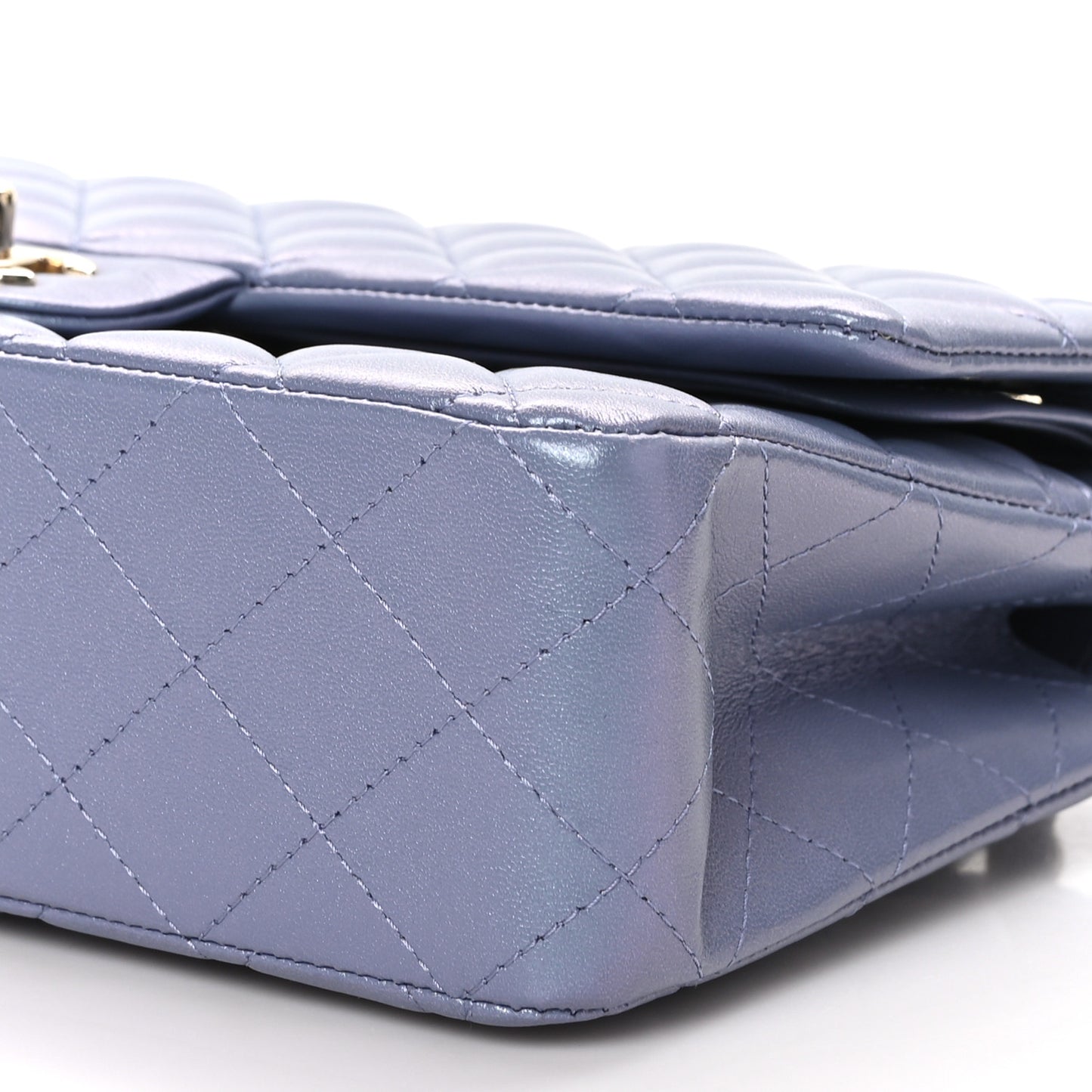 Iridescent Lambskin Quilted Medium Double Flap Light Purple