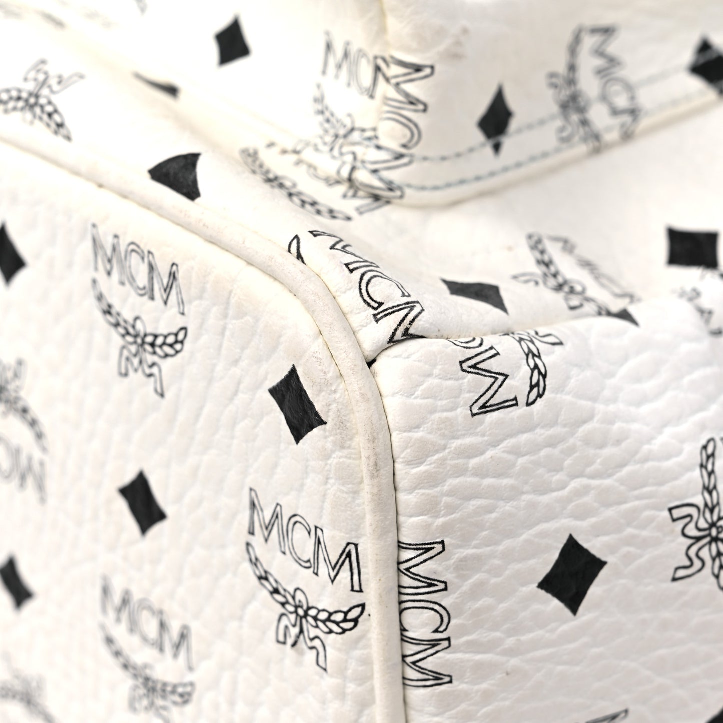 Visetos Medium Side Studs Stark Backpack White