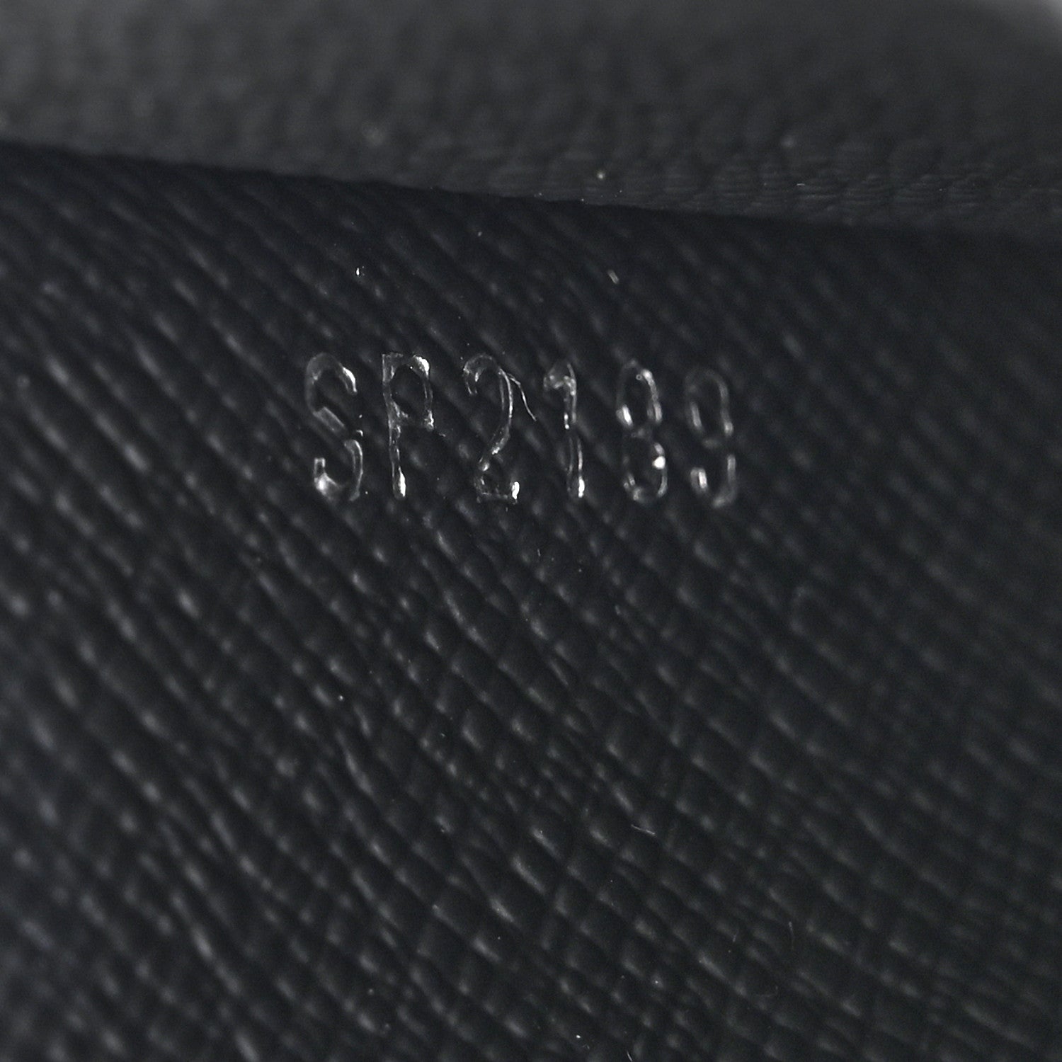 Louis Vuitton Monogram Eclipse Porte-Cartes Double Card Holder 7 of 9