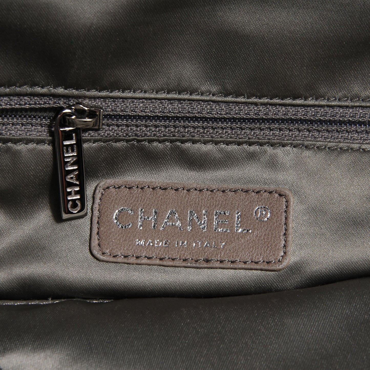 Lambskin Quilted Sharpei Frame Tote Black