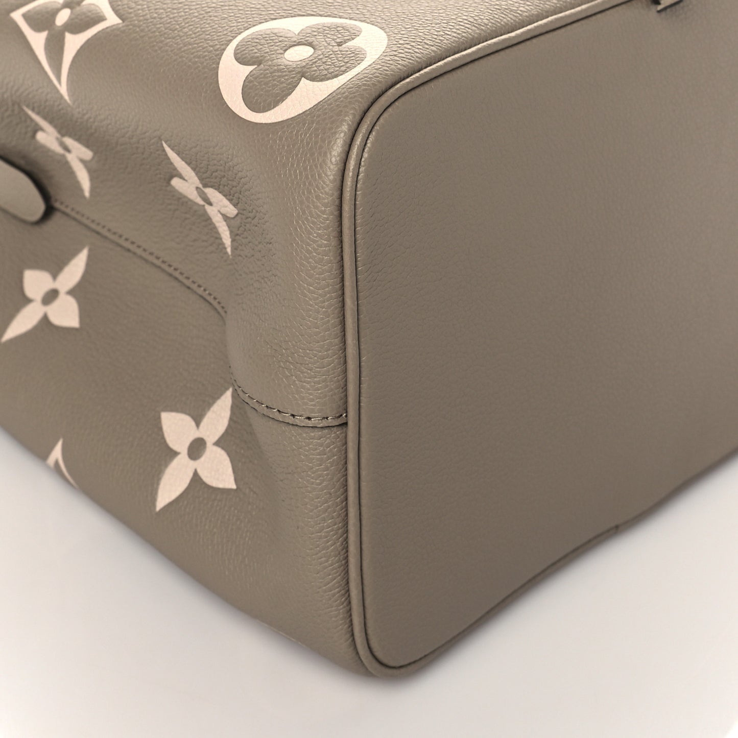 Empreinte Monogram Giant Neonoe MM Tourterelle Creme