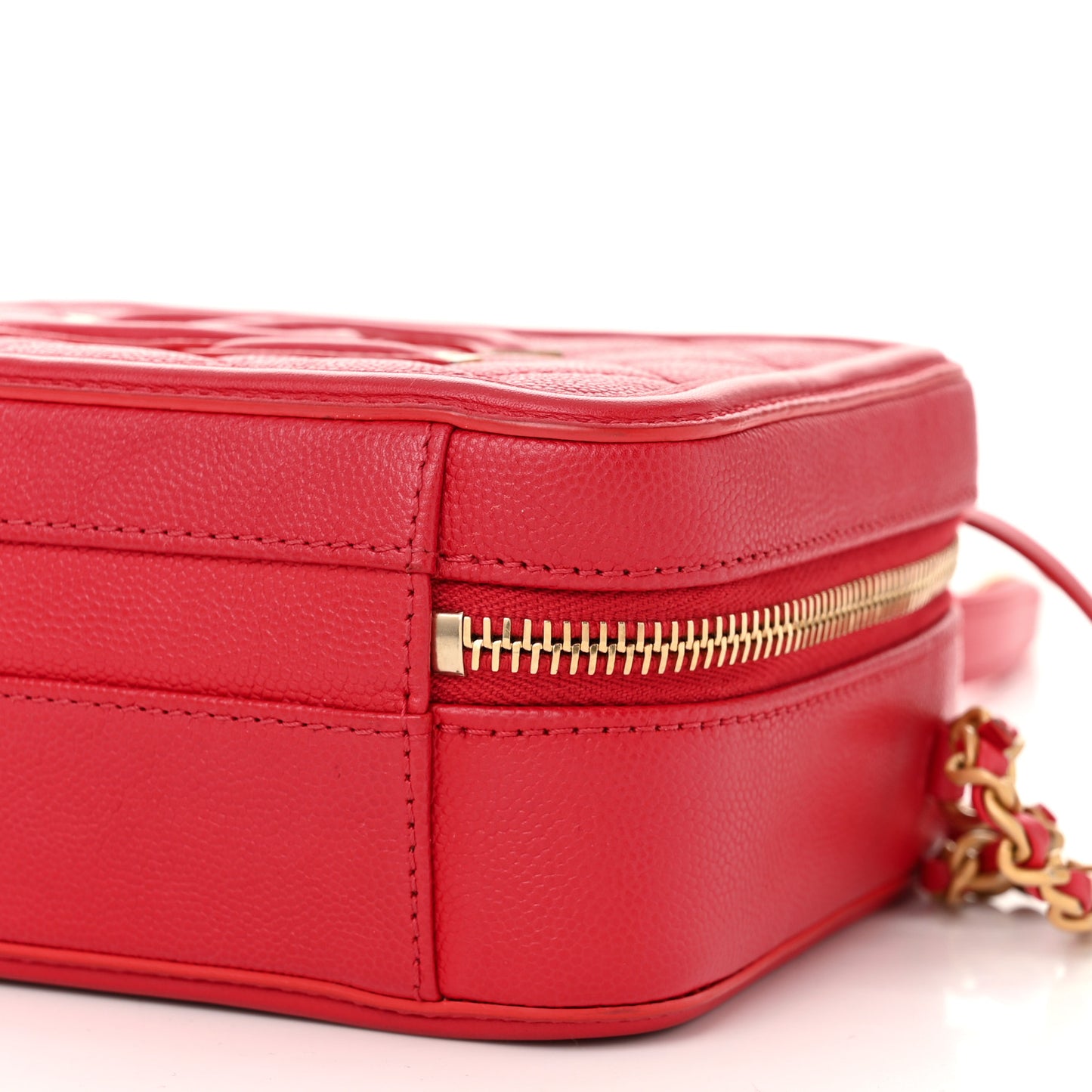 Caviar Quilted Small CC Filigree Vanity Case Red