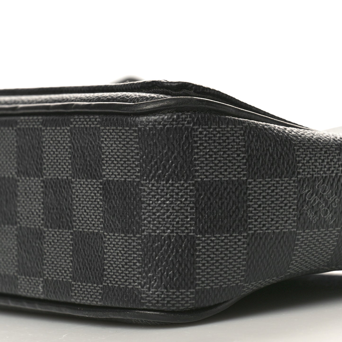 LOUIS VUITTON Damier Graphite District PM NM