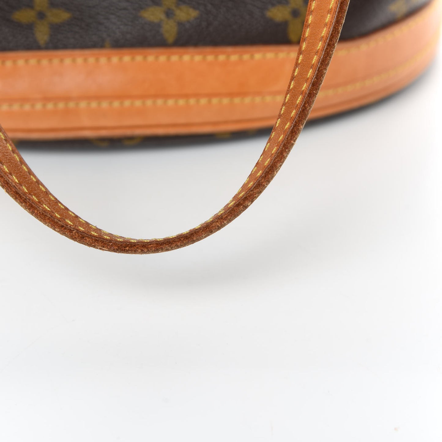 Monogram Petit Bucket 23