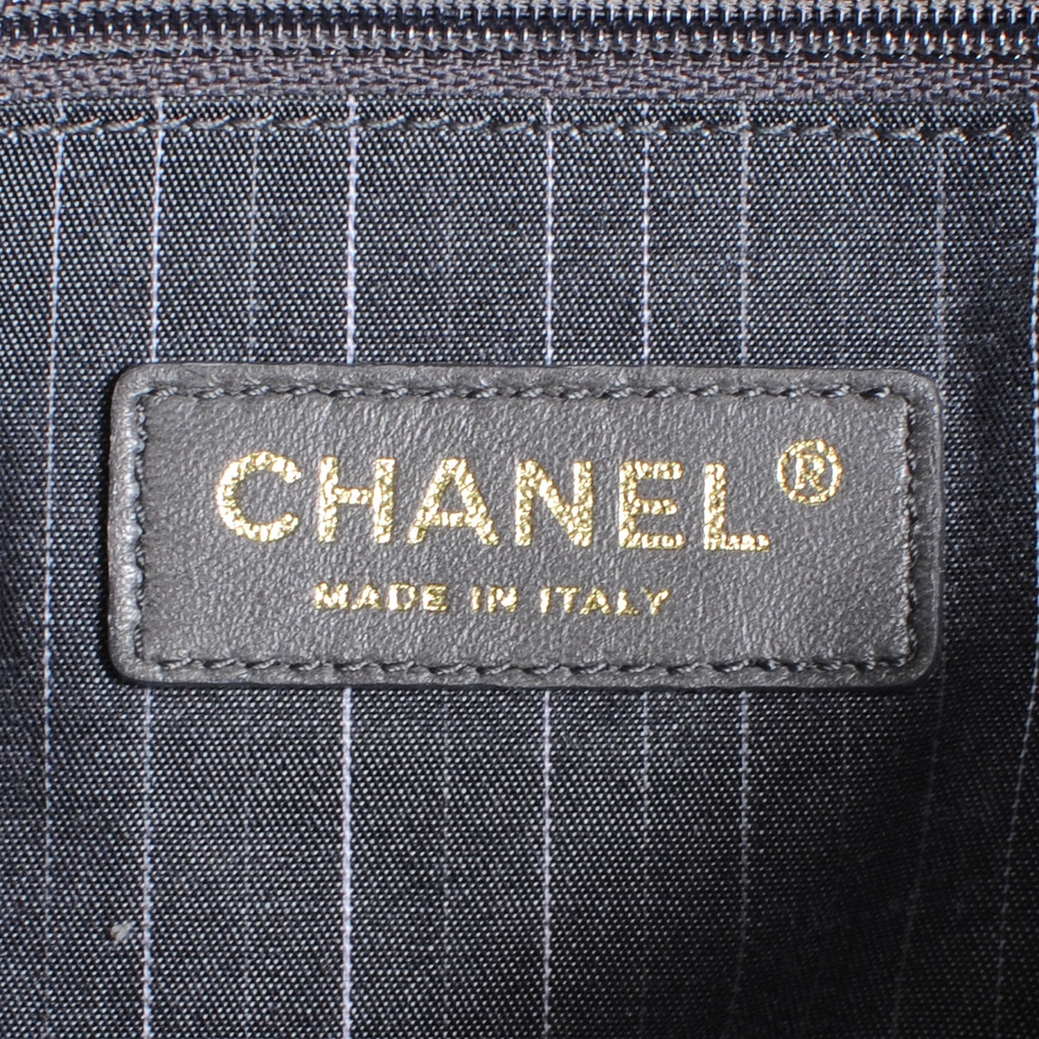 Chanel Glazed Crackled PORTOBELLO Black 6 of 7