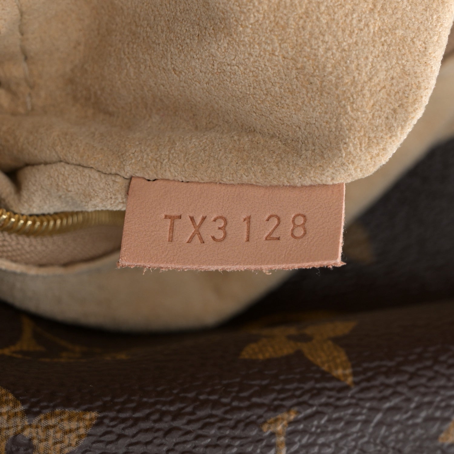 Louis Vuitton Monogram Artsy MM 8 of 11