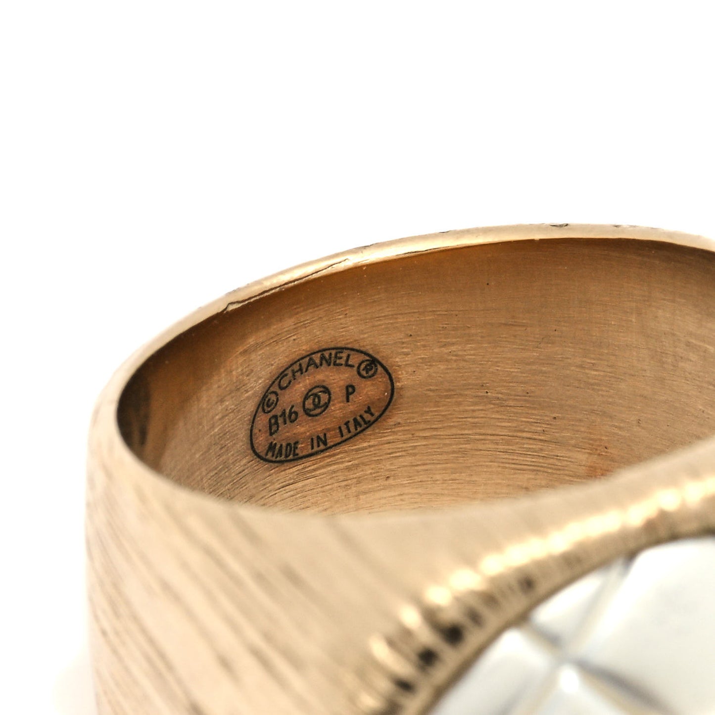 Metal Quilted CC Ring 6 Gold Pearly White