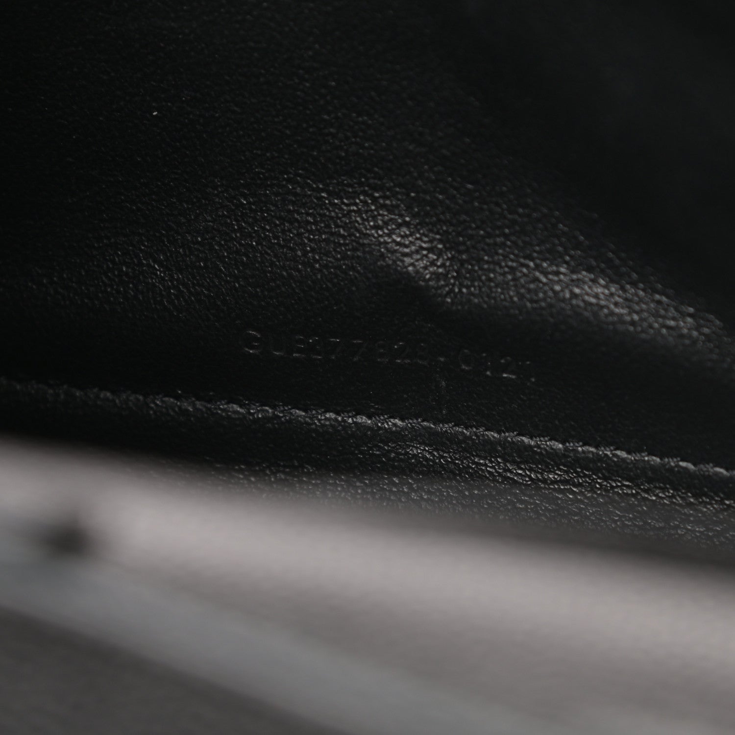 Saint Laurent Grain De Poudre Matelasse Chevron Monogram Chain Wallet Black 7 of 11