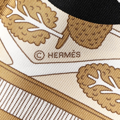 Hermes Silk Les Nouveaux Amoureux de Paris Scarf 90 Beige Black White 3 of 5