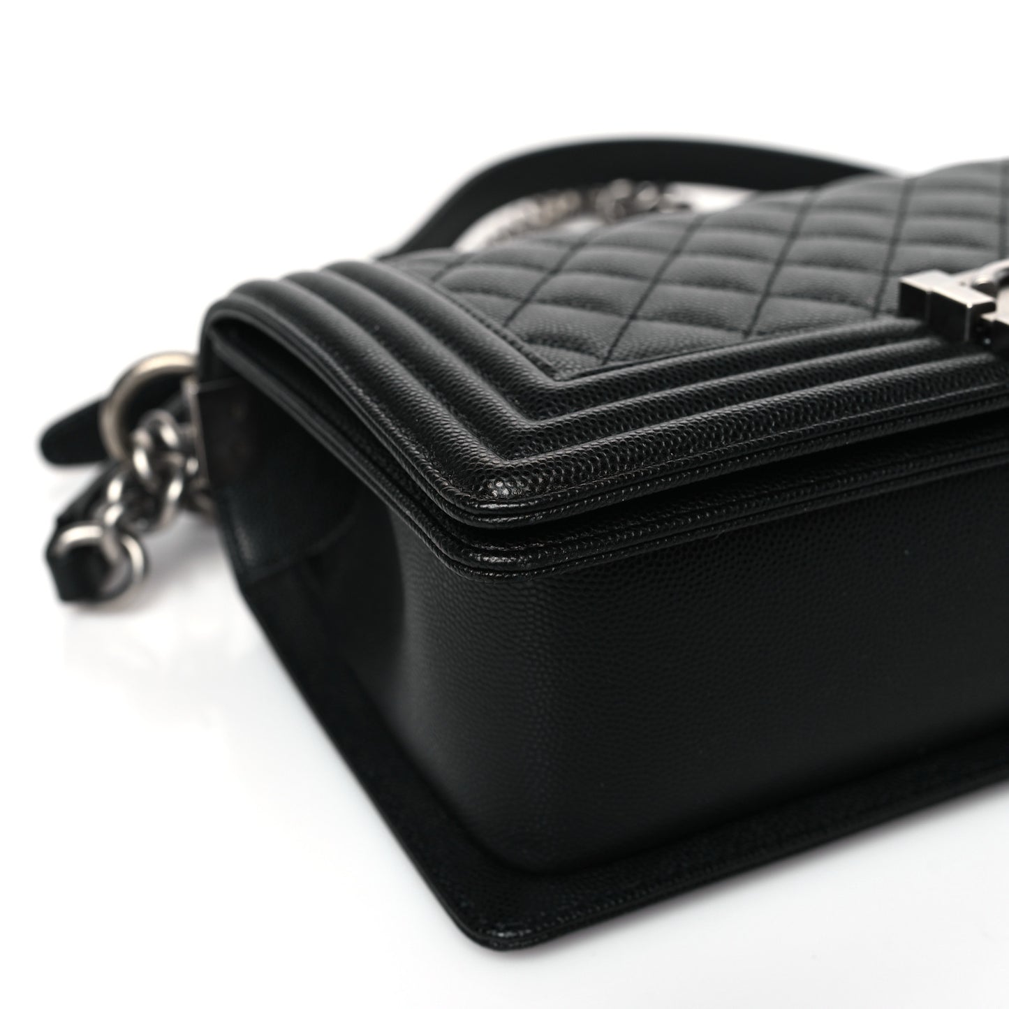 Caviar Quilted Medium Boy Flap Black
