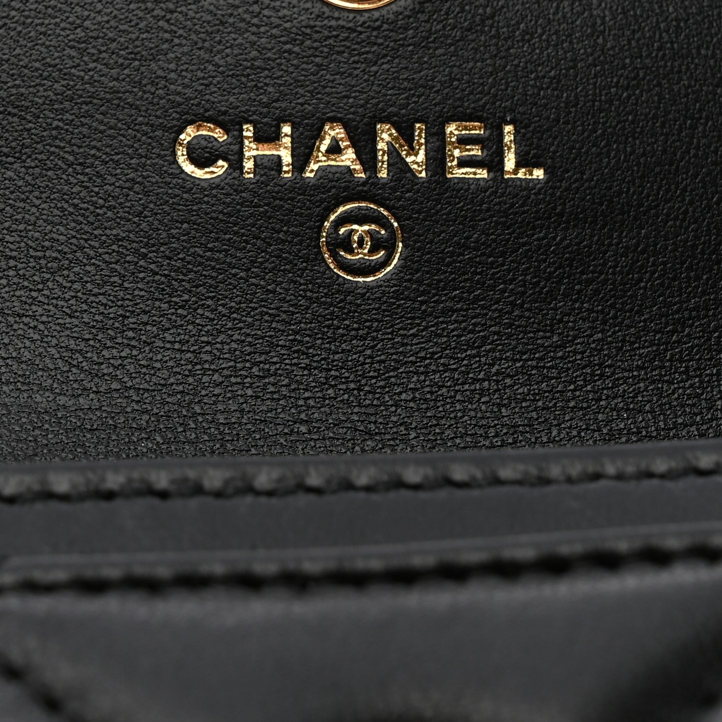 Lambskin Quilted Chanel 19 Flap Card Holder Black