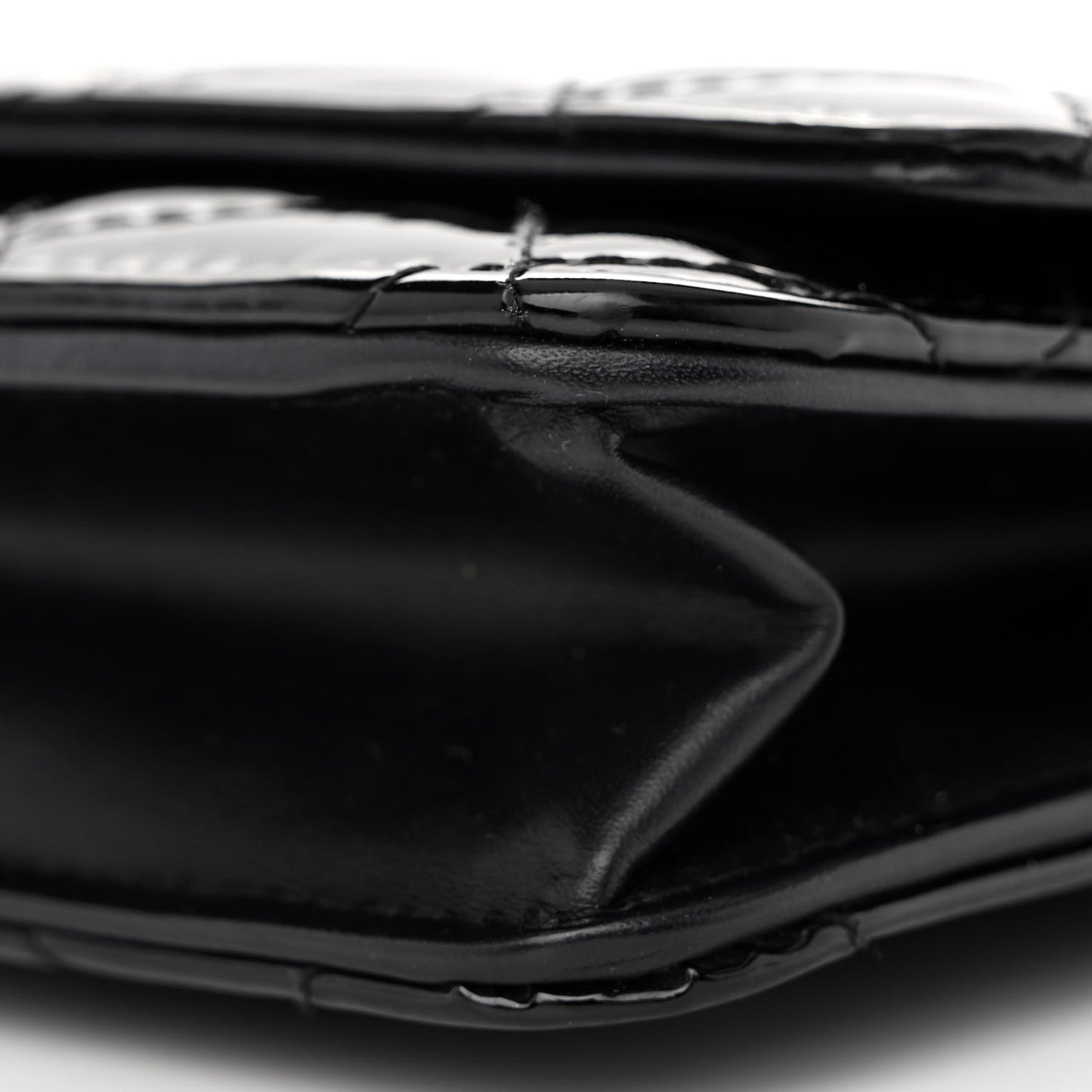 Patent Quilted Wallet On Chain WOC Black