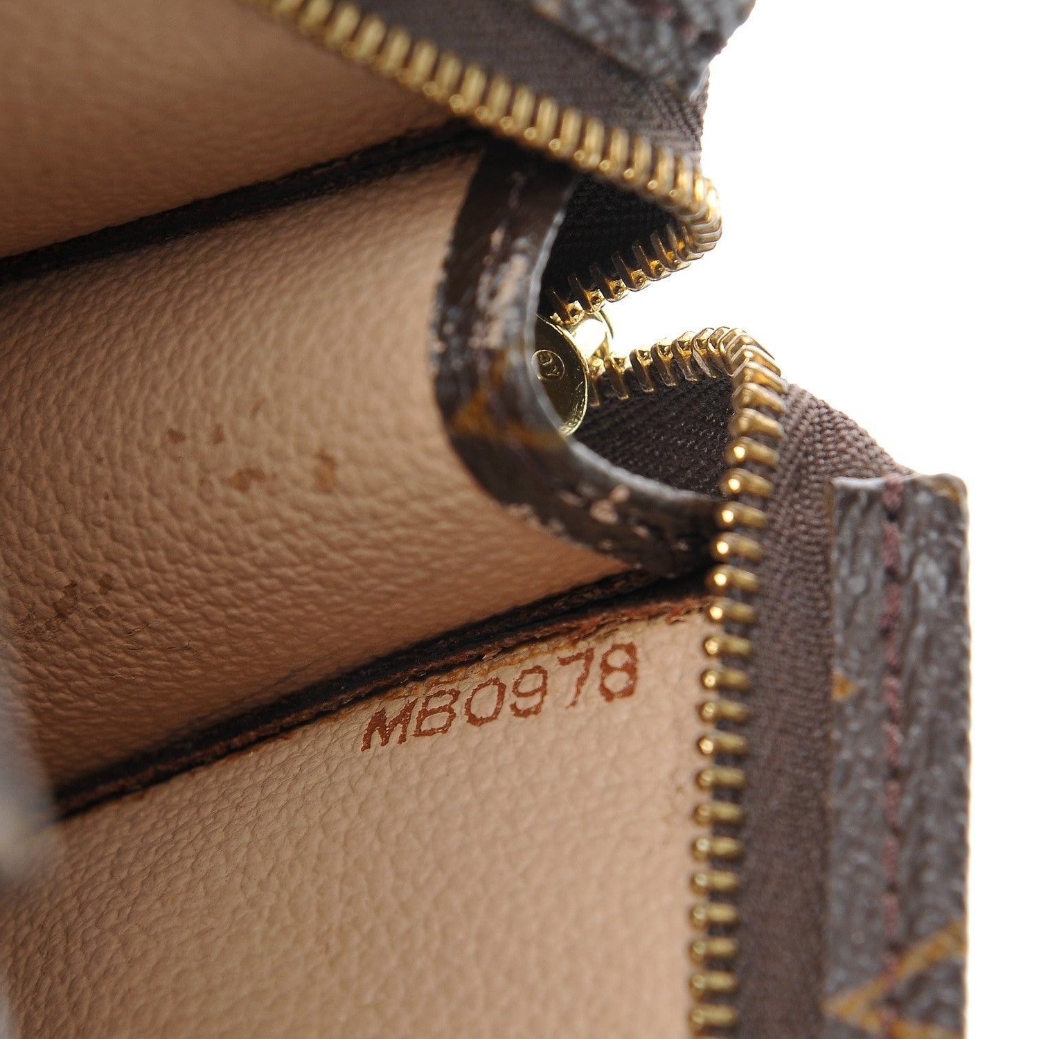 Louis Vuitton Monogram Toiletry Pouch 15 6 of 8