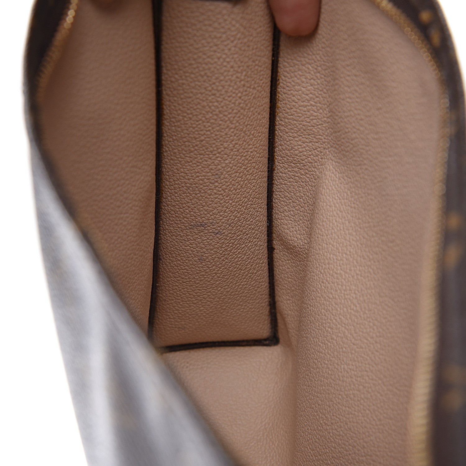 Louis Vuitton Monogram Toiletry Pouch 26 7 of 12