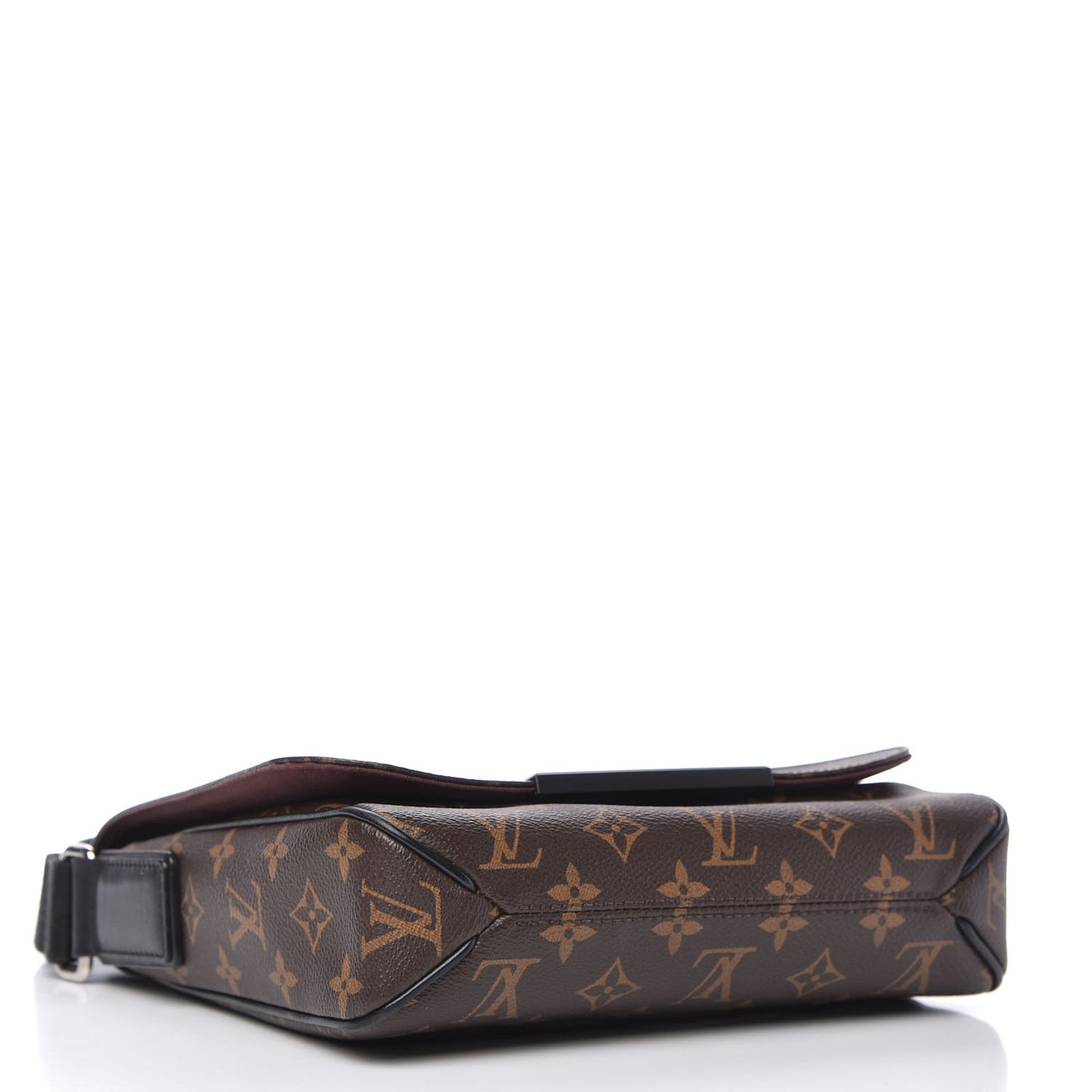 Monogram Macassar District PM