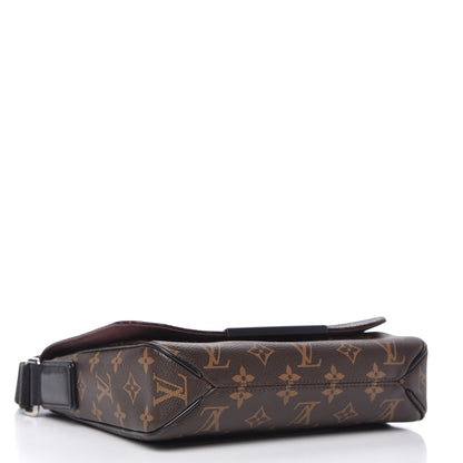 Louis Vuitton Monogram Macassar District PM 4 of 10
