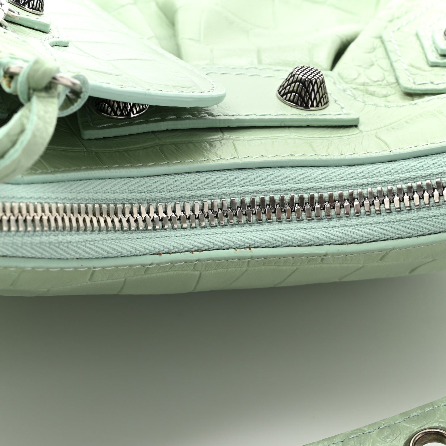 Extra Supple Calfskin Crocodile Embossed Le Cagole Shoulder Bag XS Light Green