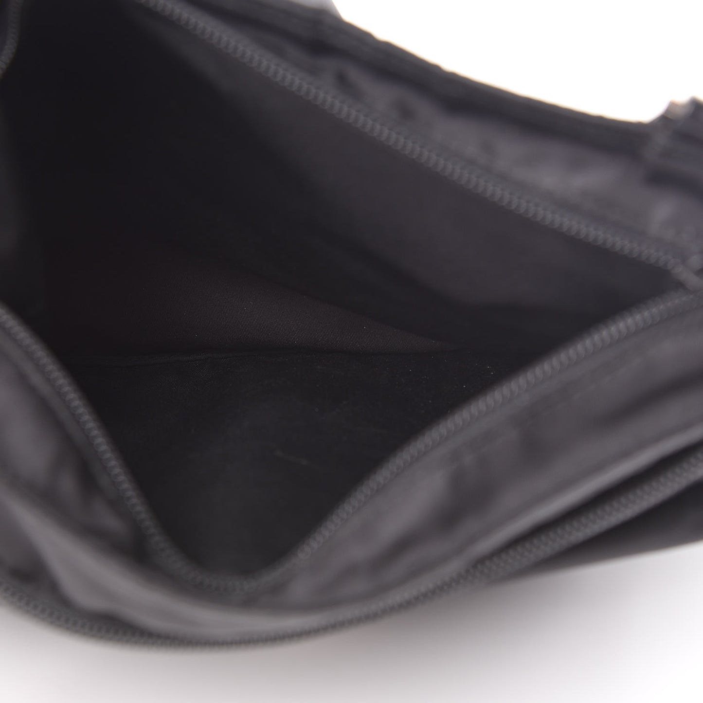 Nylon Vela Messenger Black
