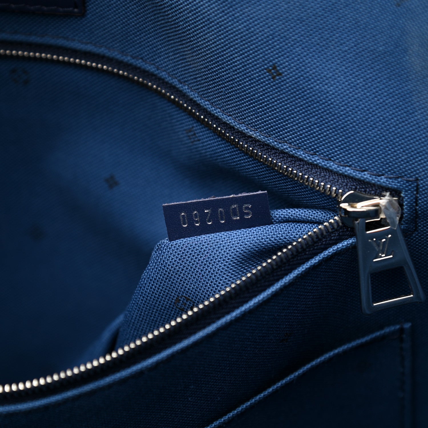 Louis Vuitton Monogram Escale Onthego GM Blue 7 of 12