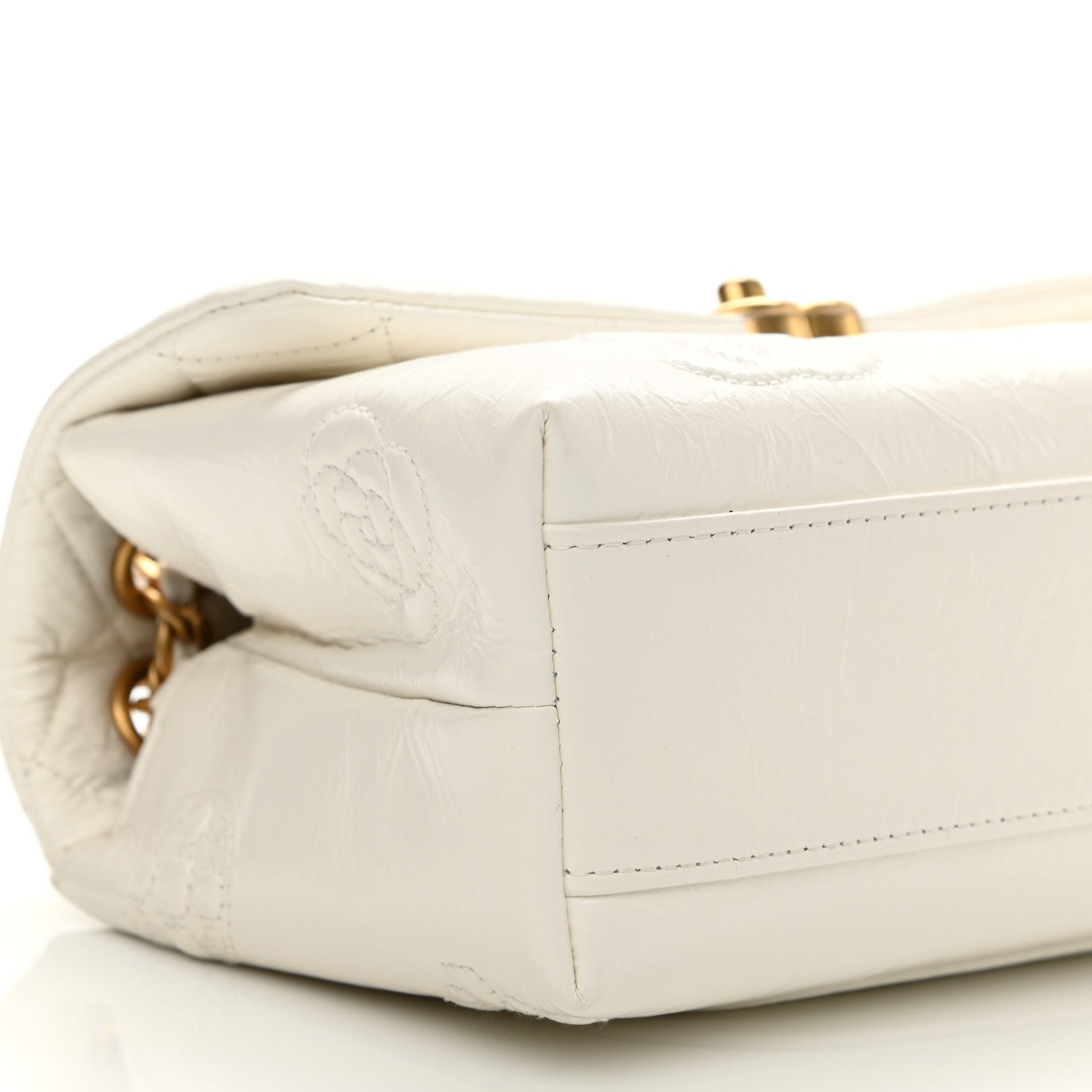 Chanel Crumbled Calfskin Embossed Flap White 17 of 21