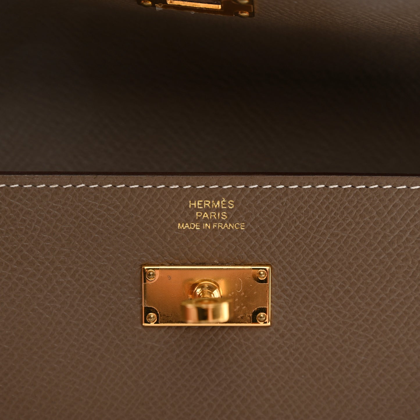 Epsom Kelly Longue Wallet Etoupe