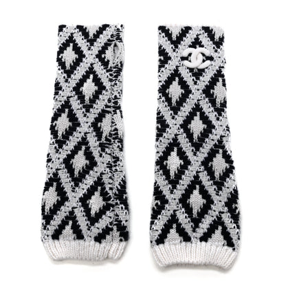 Chanel Cashmere Blend CC Beanie Hat With Gloves Set White Navy Blue 4 of 5