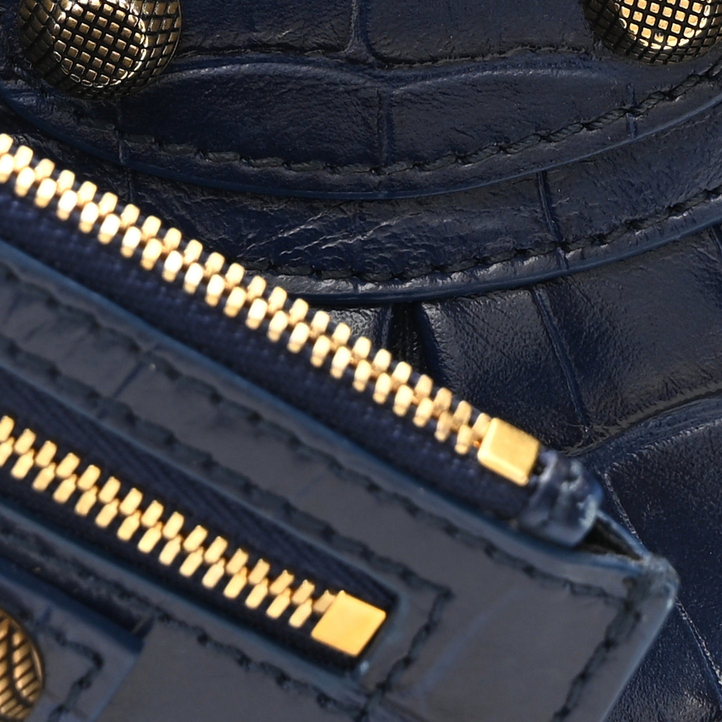 Extra Supple Calfskin Crocodile Embossed Le Cagole Shoulder Bag XS Indigo