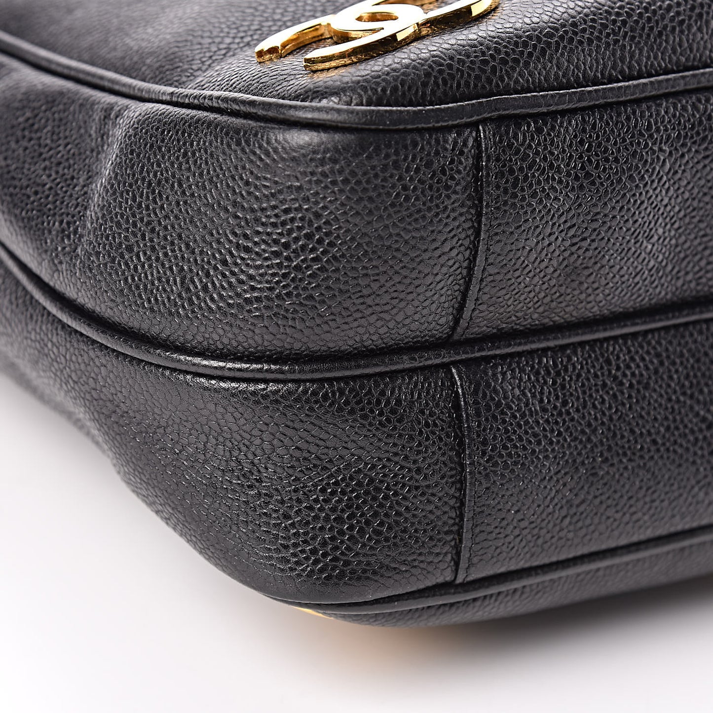 Caviar CC Shoulder Bag Black