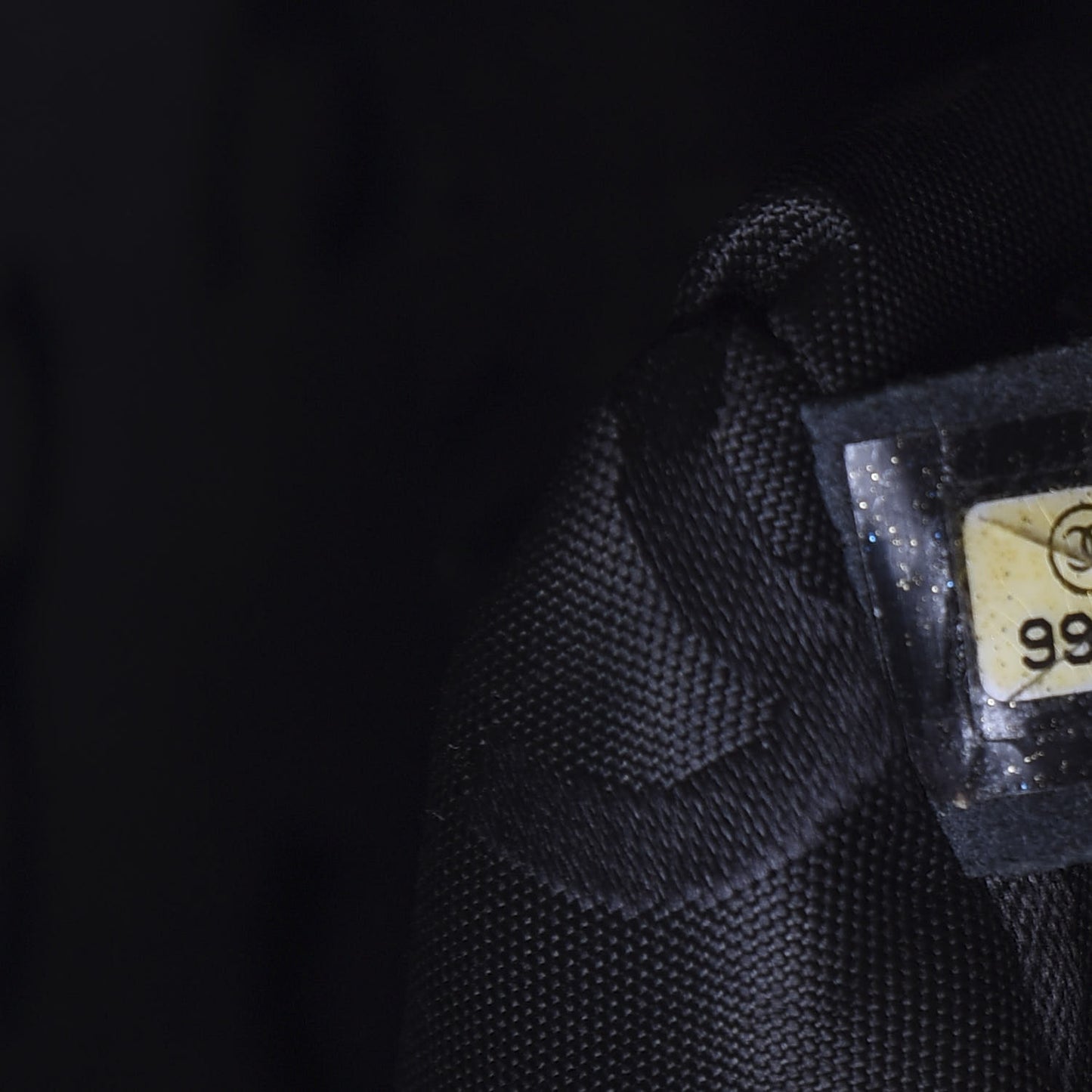 Caviar Bekko Chain Tote Black