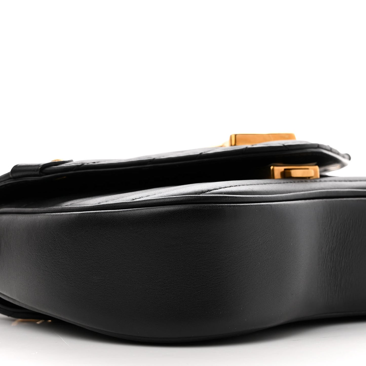 Calfskin New Wave Chain MM Black