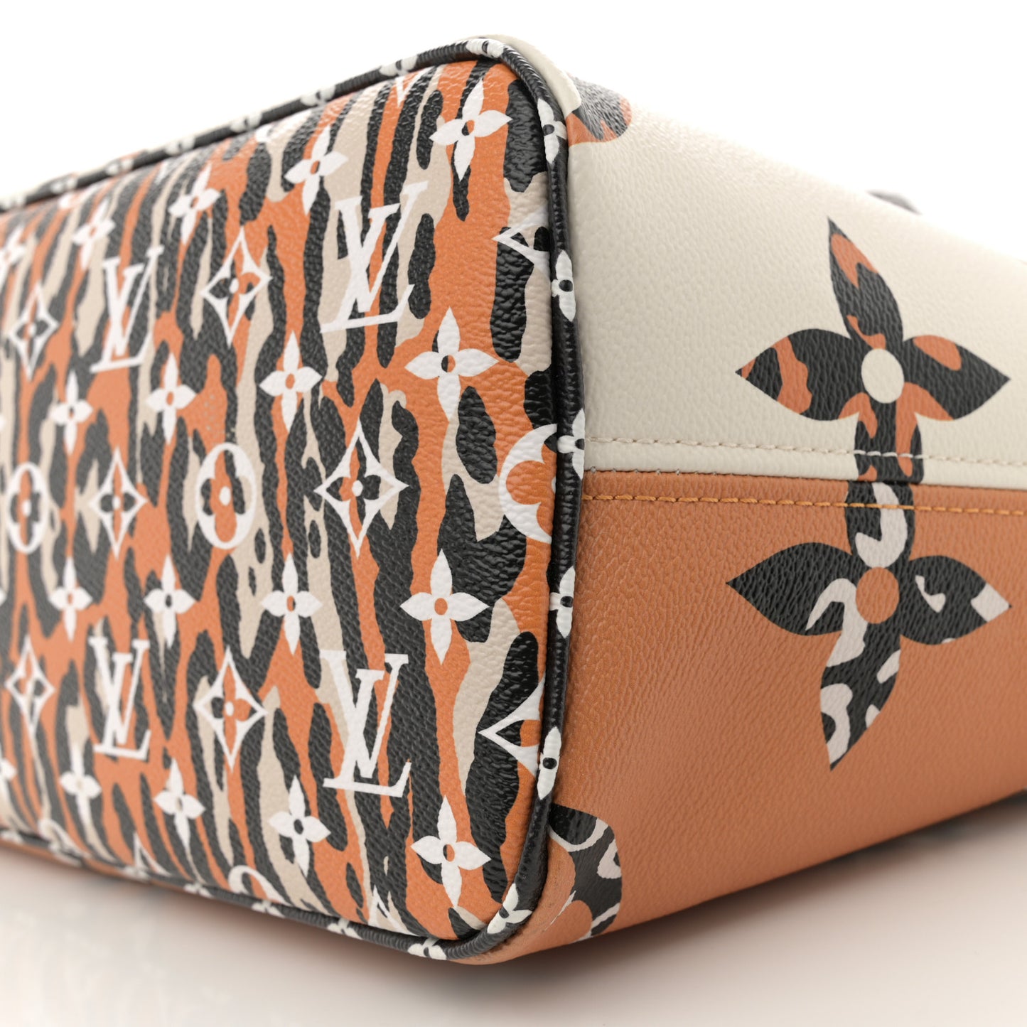 Monogram Giant Jungle Neverfull MM Ivory