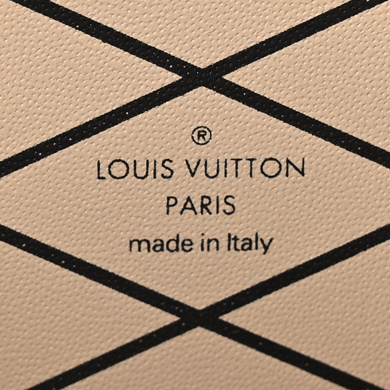 Louis Vuitton Monogram Pic Trunk 11 of 20