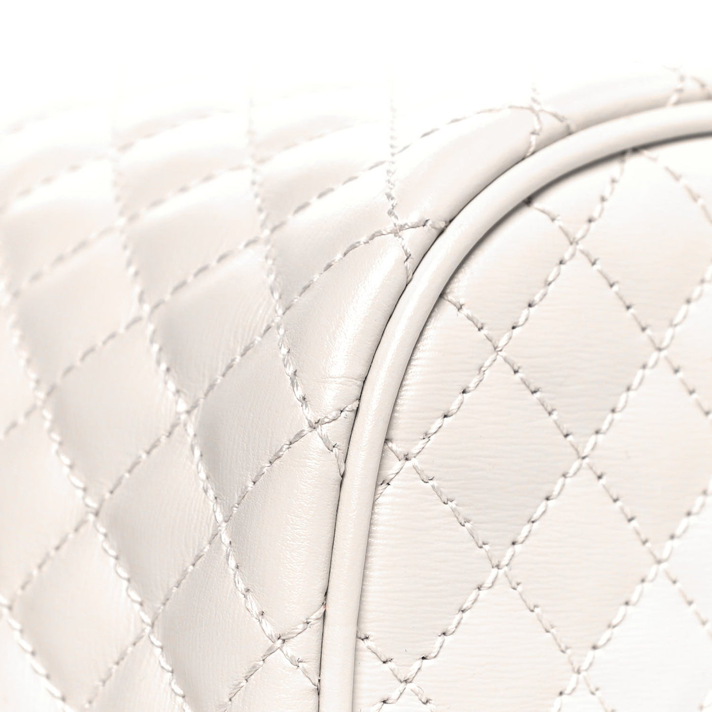 Calfskin Trapuntata Zumi Belt Bag Off White