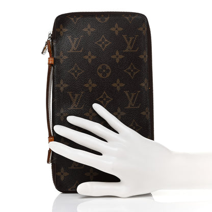 Louis Vuitton Monogram Poche Escapade Organizer Wallet 2 of 8