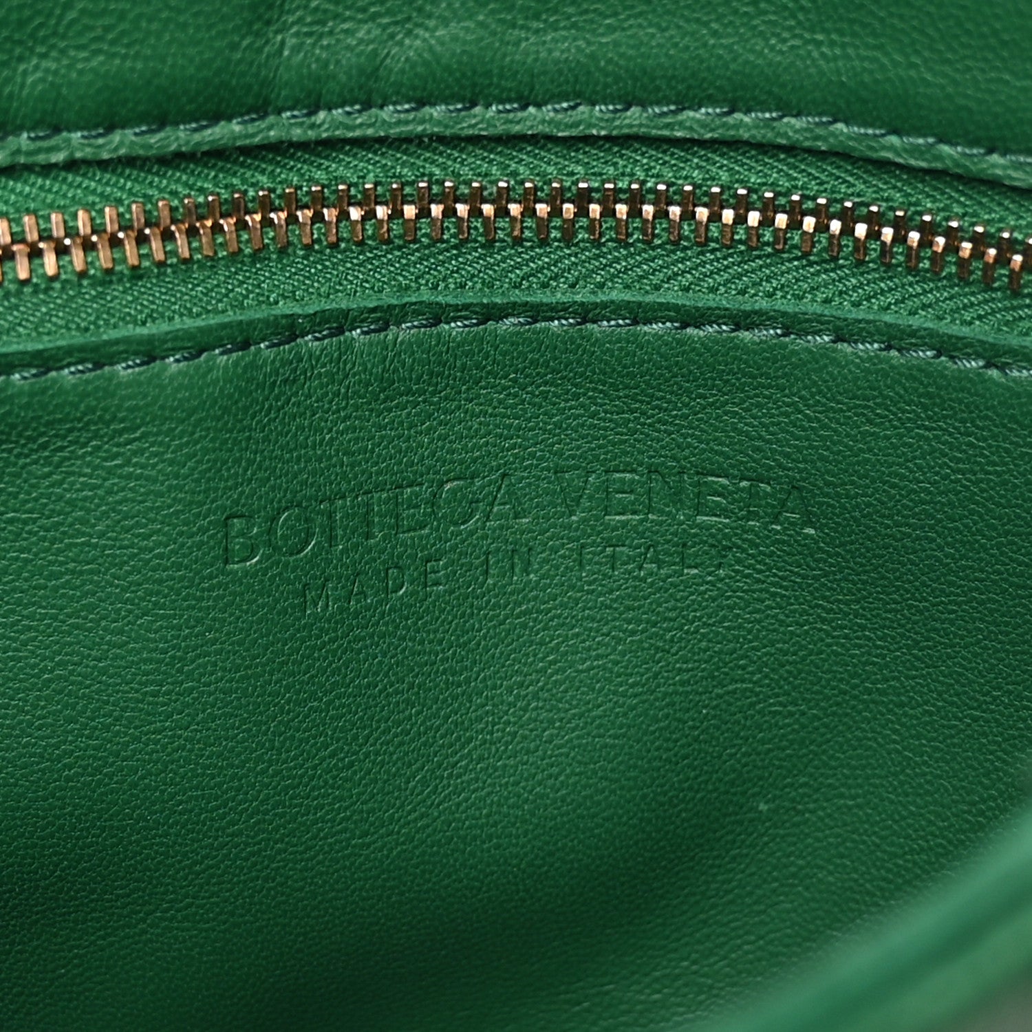 Bottega Veneta Lambskin Maxi Intrecciato Cassette Crossbody Bag Racing Green 6 of 10