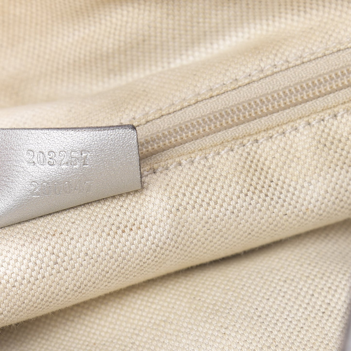 Guccissima Small D Ring Messenger Silver