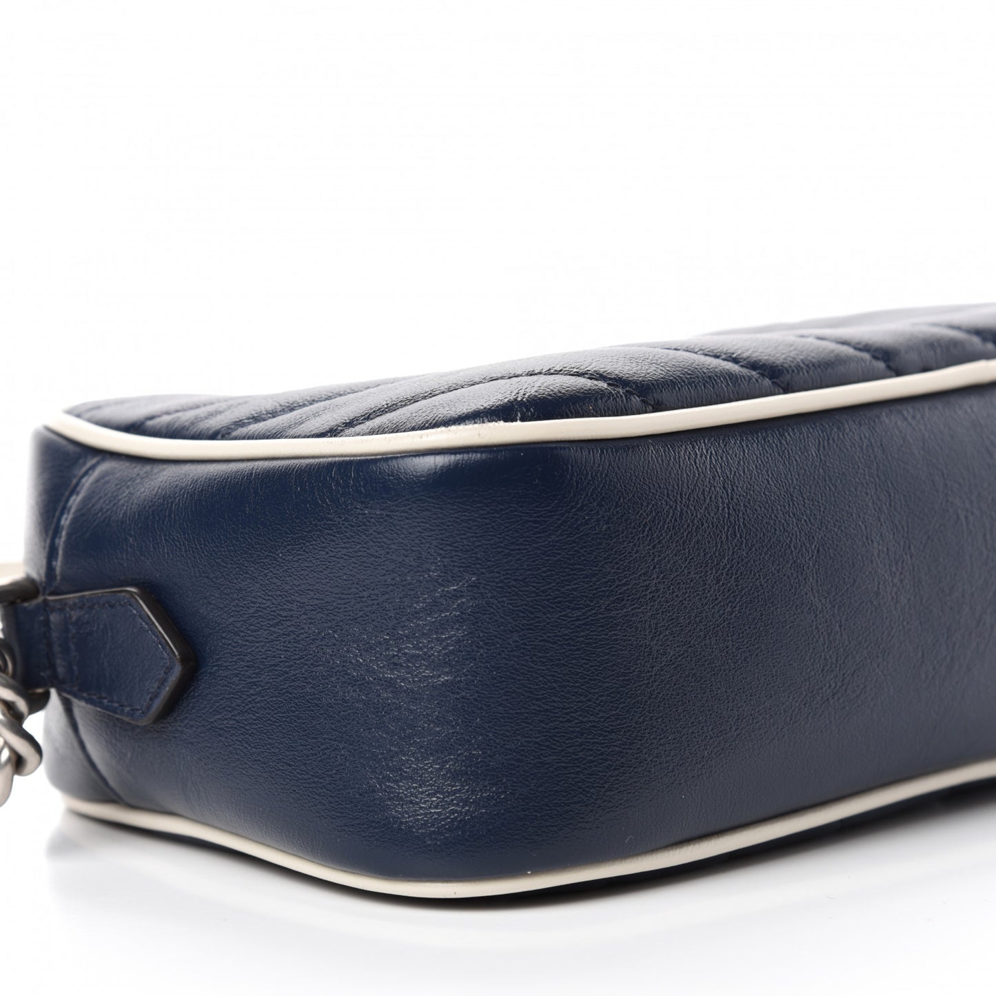Vintage Effect Calfskin Matelasse Diagonal Small Torchon GG Marmont Chain Shoulder Bag Blue Agata Mystic White