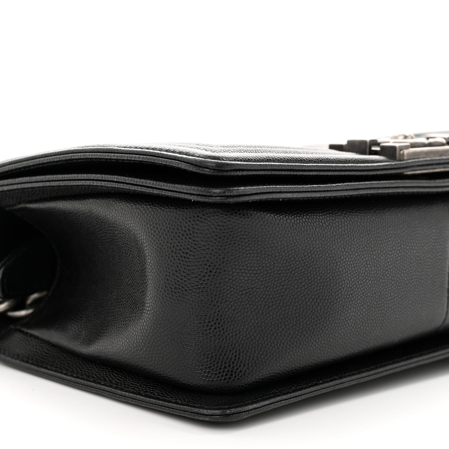 Caviar Quilted Medium Boy Flap Black