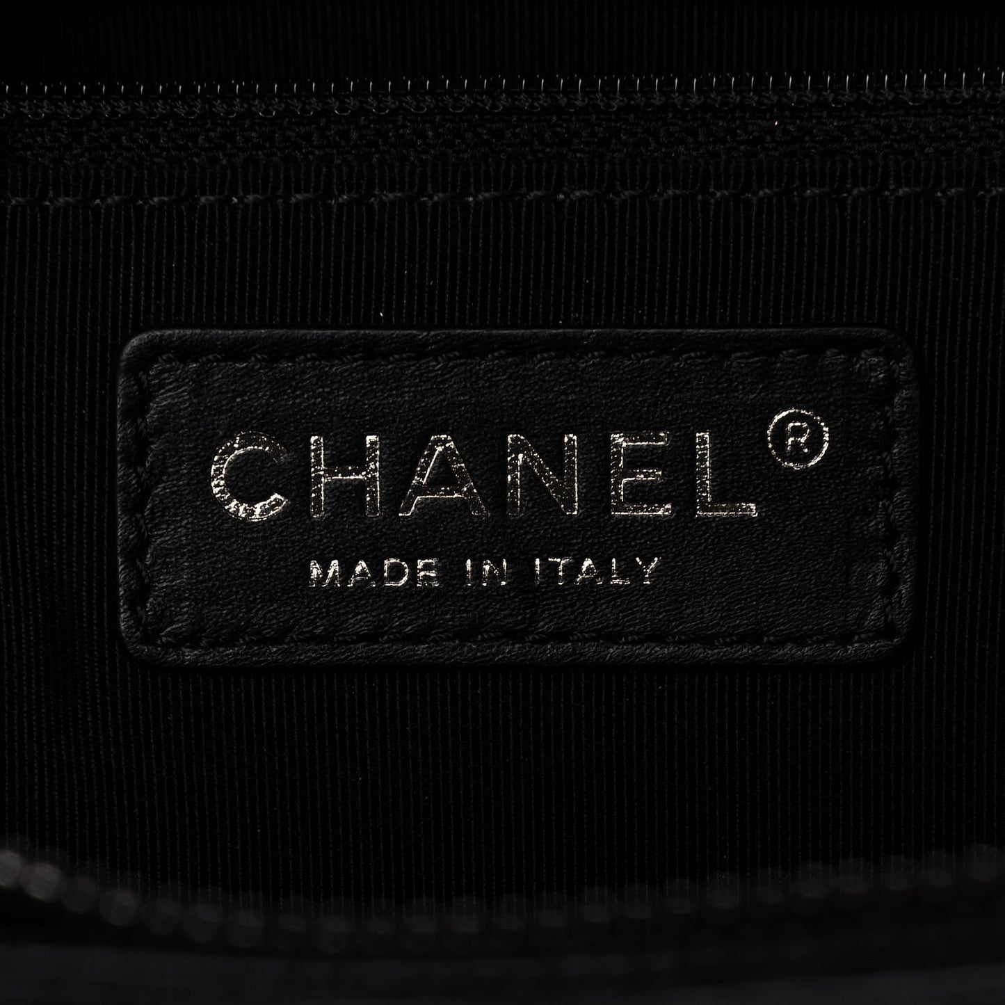 Caviar Quilted Medium Rock In Rome Tote Black
