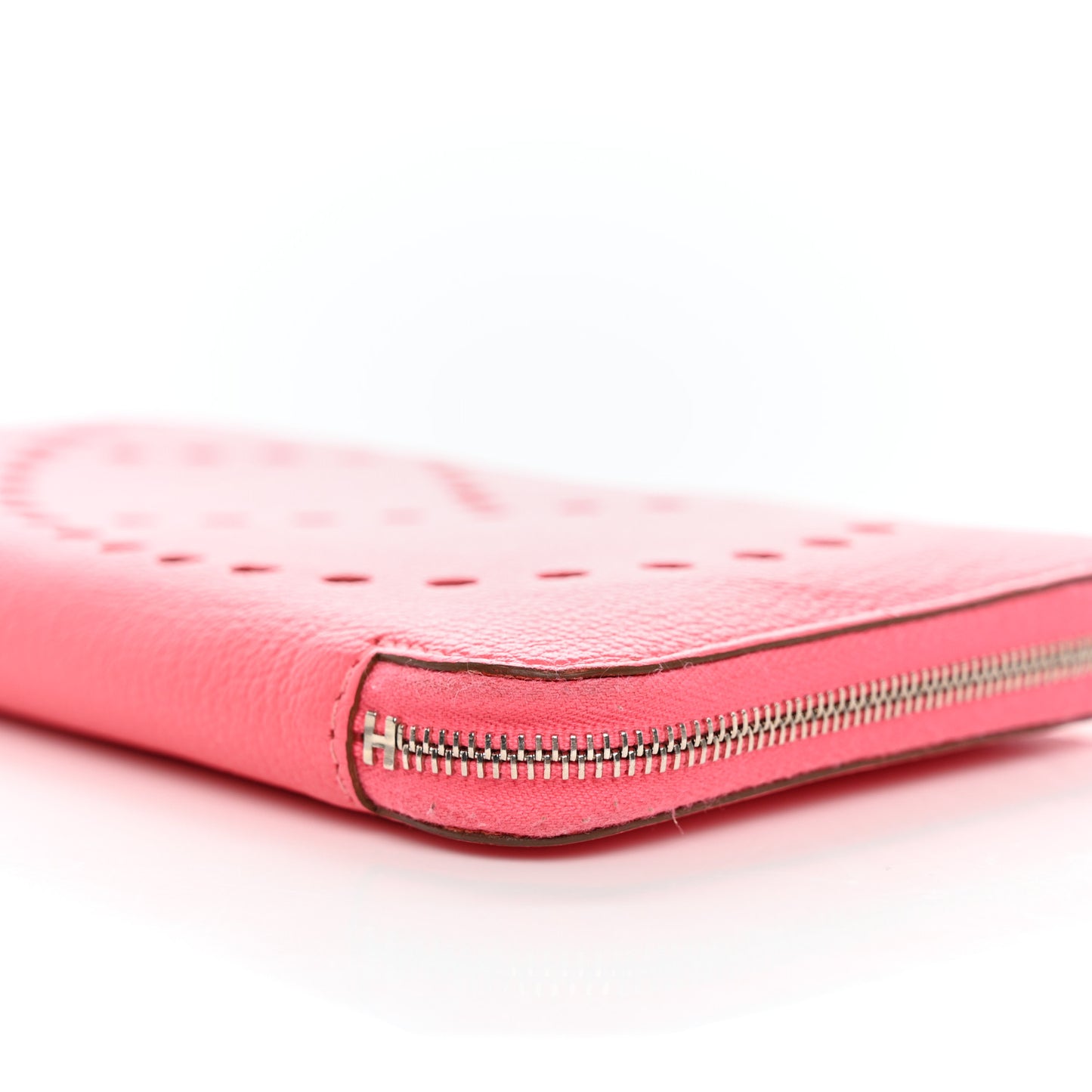 Chevre Mysore Evelyne Long Wallet Rose Tyrien