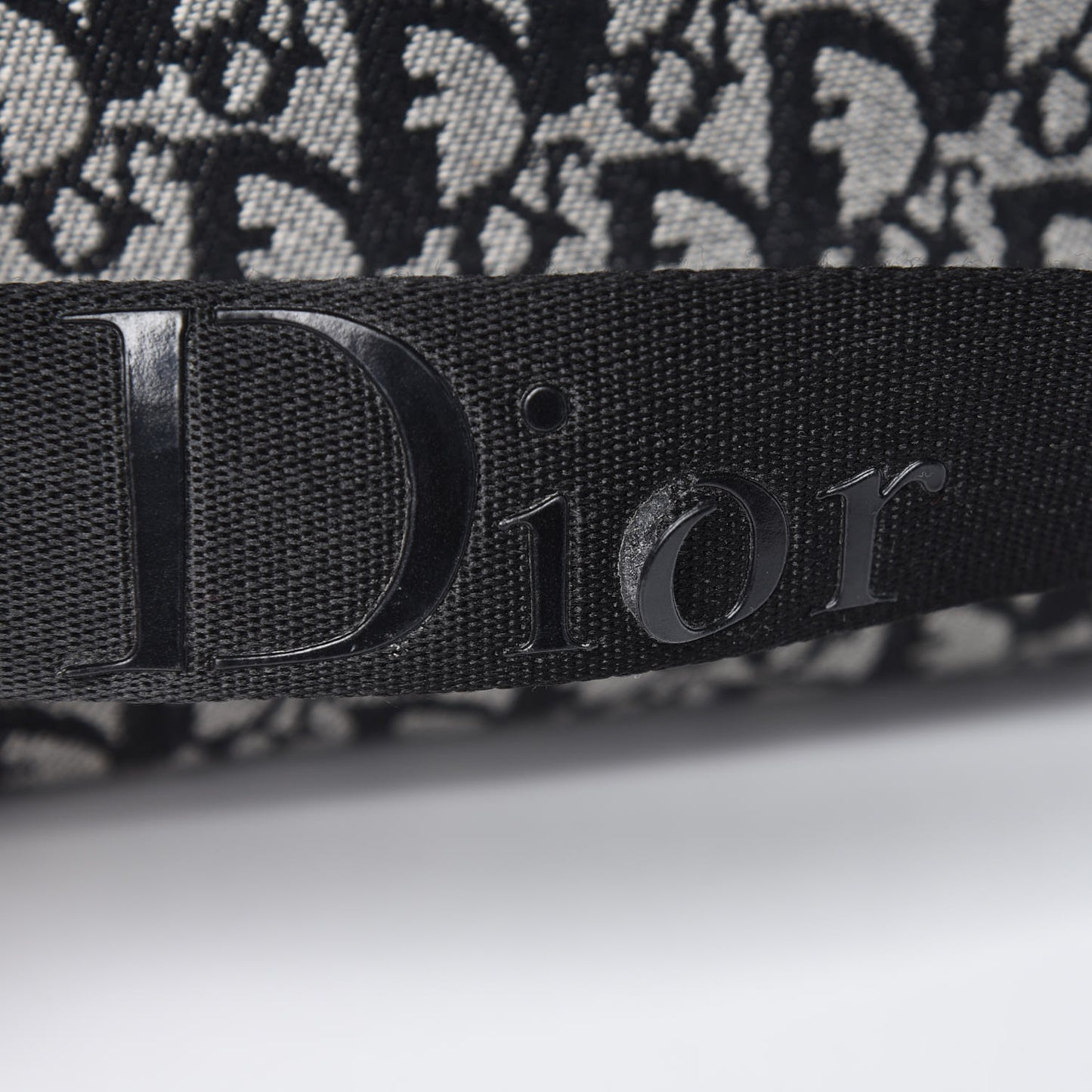 Monogram Messenger Black